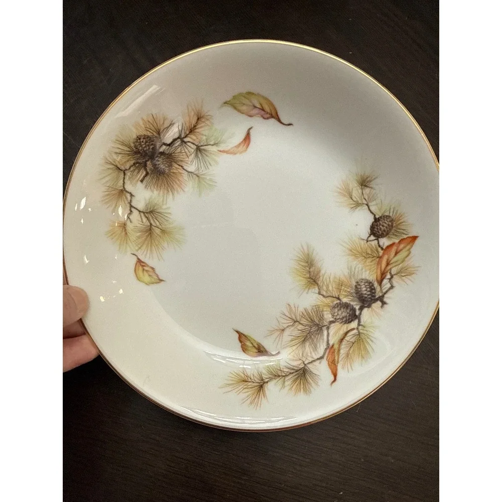 Kyoto China Pines Round Serving Bowl‎ Pinecones Gold Rim Japan 7.5 Inch Vintage